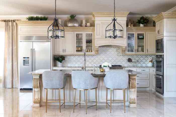 How to decorate above kitchen windows