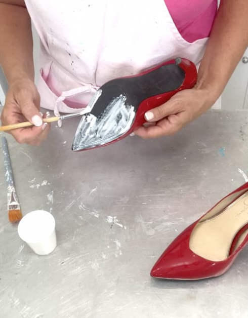 How To Decorate Ladies Shoes At Home